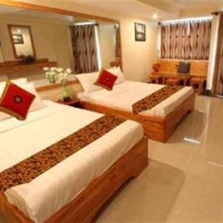 Lucky Star 2 Hotel Phnom-Penh Buitenkant foto