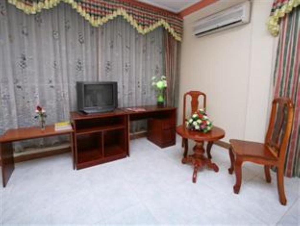 Lucky Star 2 Hotel Phnom-Penh Buitenkant foto
