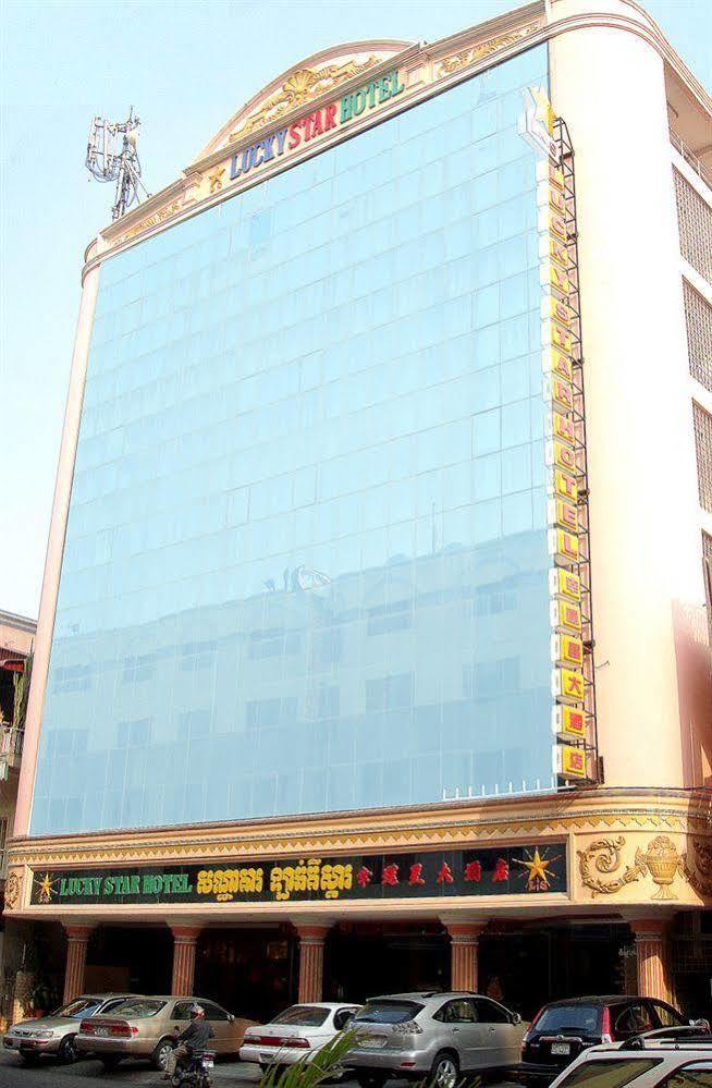 Lucky Star 2 Hotel Phnom-Penh Buitenkant foto